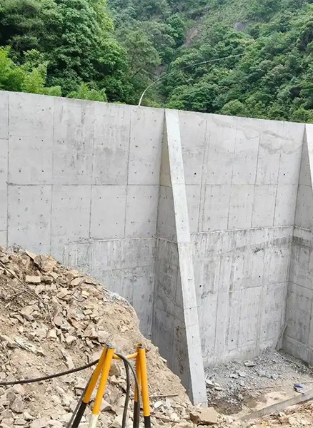 六安金寨县重力式挡土墙